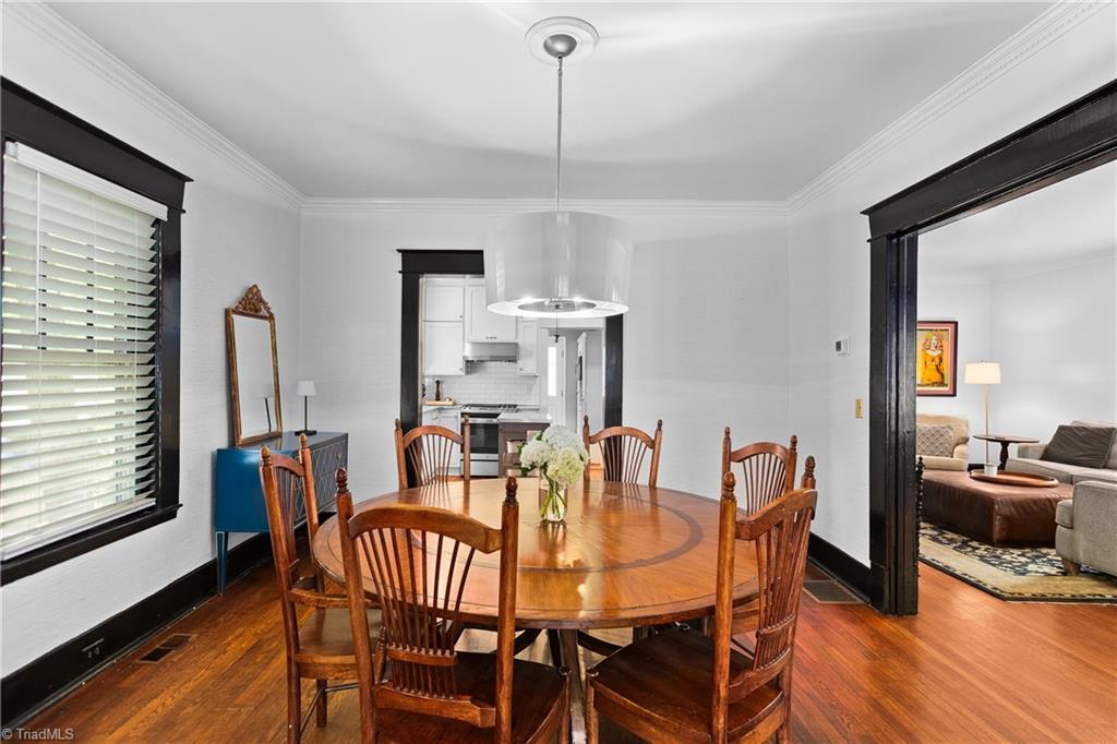 601 Colonial Drive High Point, NC 27262 - Photo 12 of 42 Dining Room