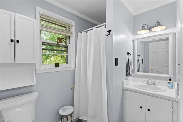 $435,000 | 601 Colonial Drive, High Point, NC 27262