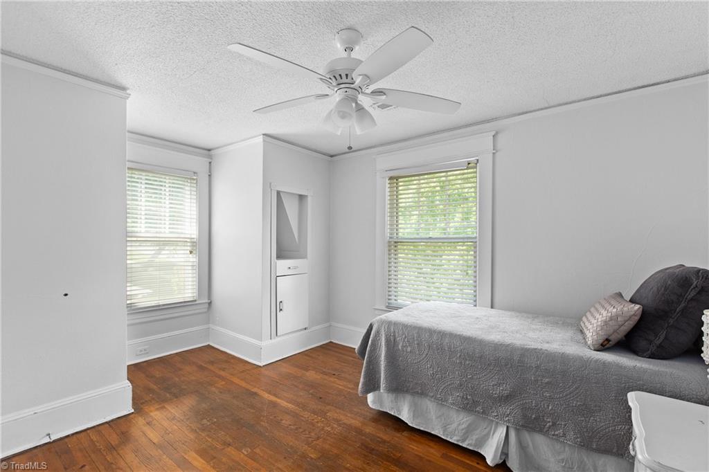 601 Colonial Drive High Point, NC 27262 - Photo 25 of 42 Third Bedroom
