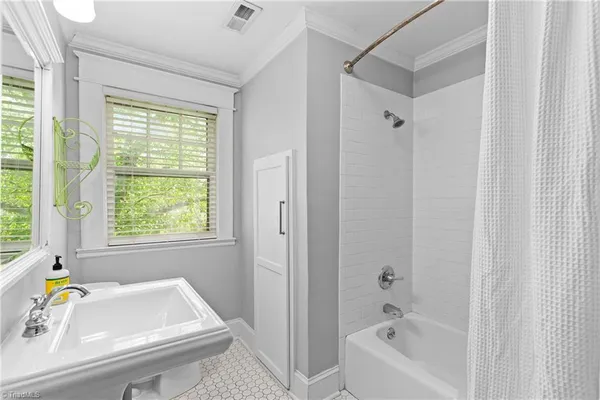 $435,000 | 601 Colonial Drive, High Point, NC 27262