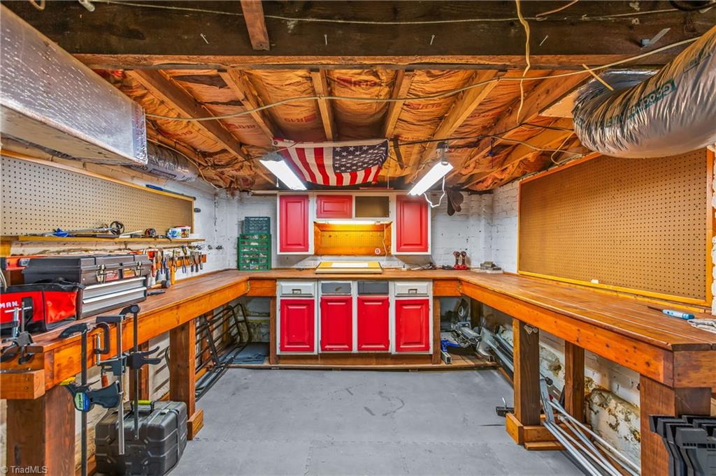 601 Colonial Drive High Point, NC 27262 - Photo 28 of 42 Basement Workshop