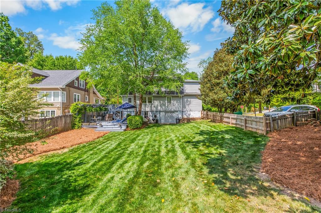 601 Colonial Drive High Point, NC 27262 - Photo 38 of 42