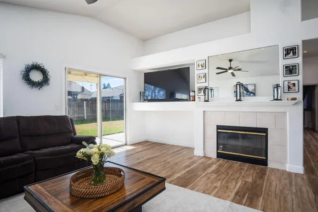 $465,000 | 2417 East Omaha Avenue, Fresno, CA 93720