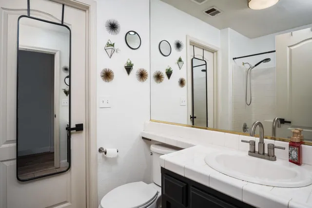 $465,000 | 2417 East Omaha Avenue, Fresno, CA 93720