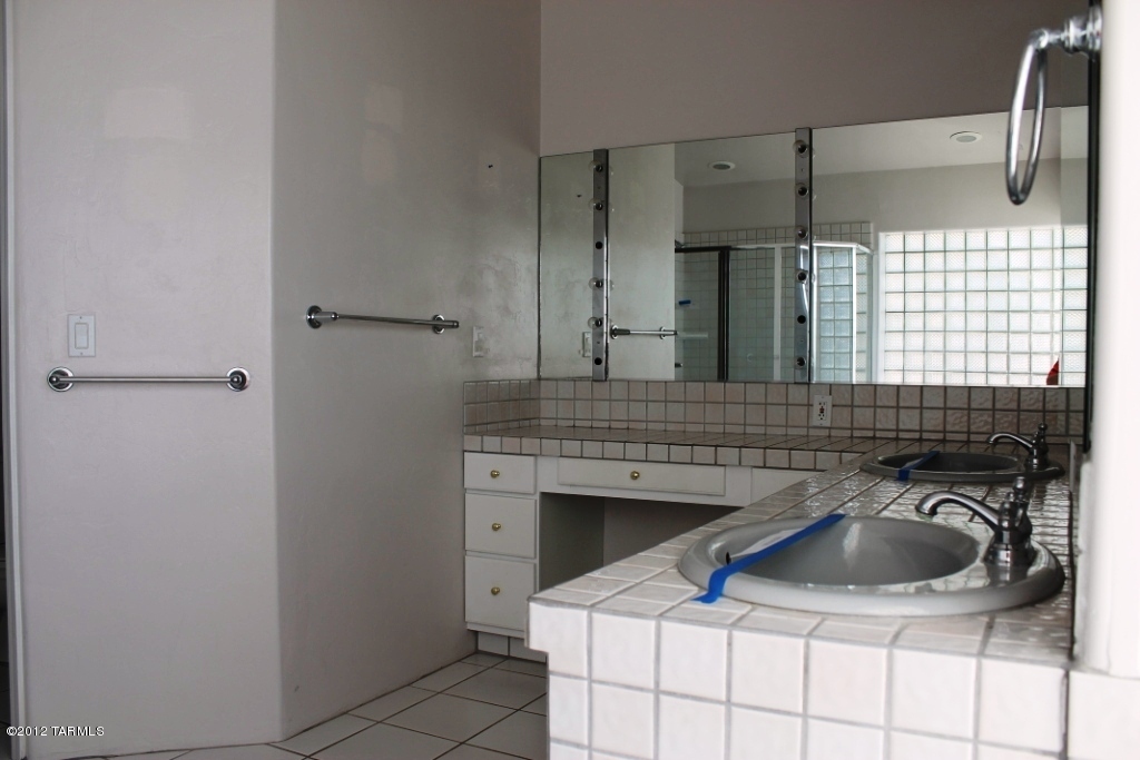 4815 North Rock Canyon Road Tucson, AZ 85750 - Photo 9 of 12