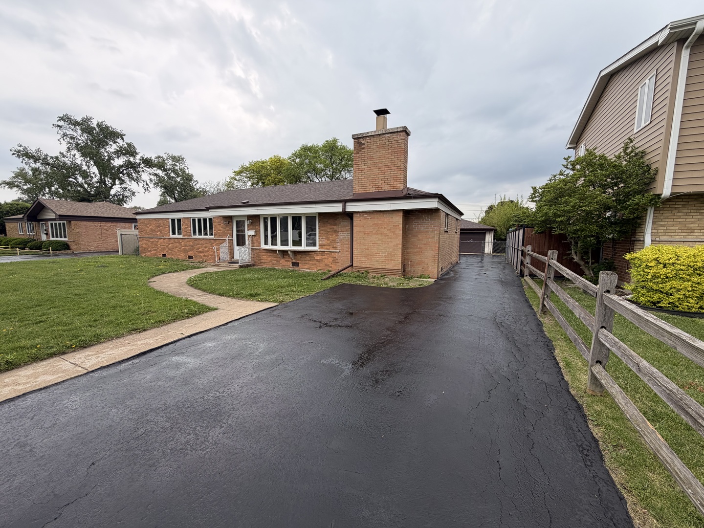10809 Austin Avenue Chicago Ridge, IL 60415 - Photo 1 of 22 Gallery Image 1
