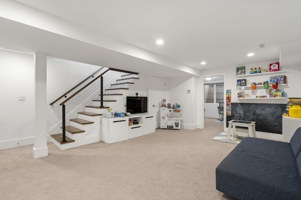10 Coyne Road, Unit 10 Newton, MA 02468 - Photo 28 of 32 Gallery Image 28