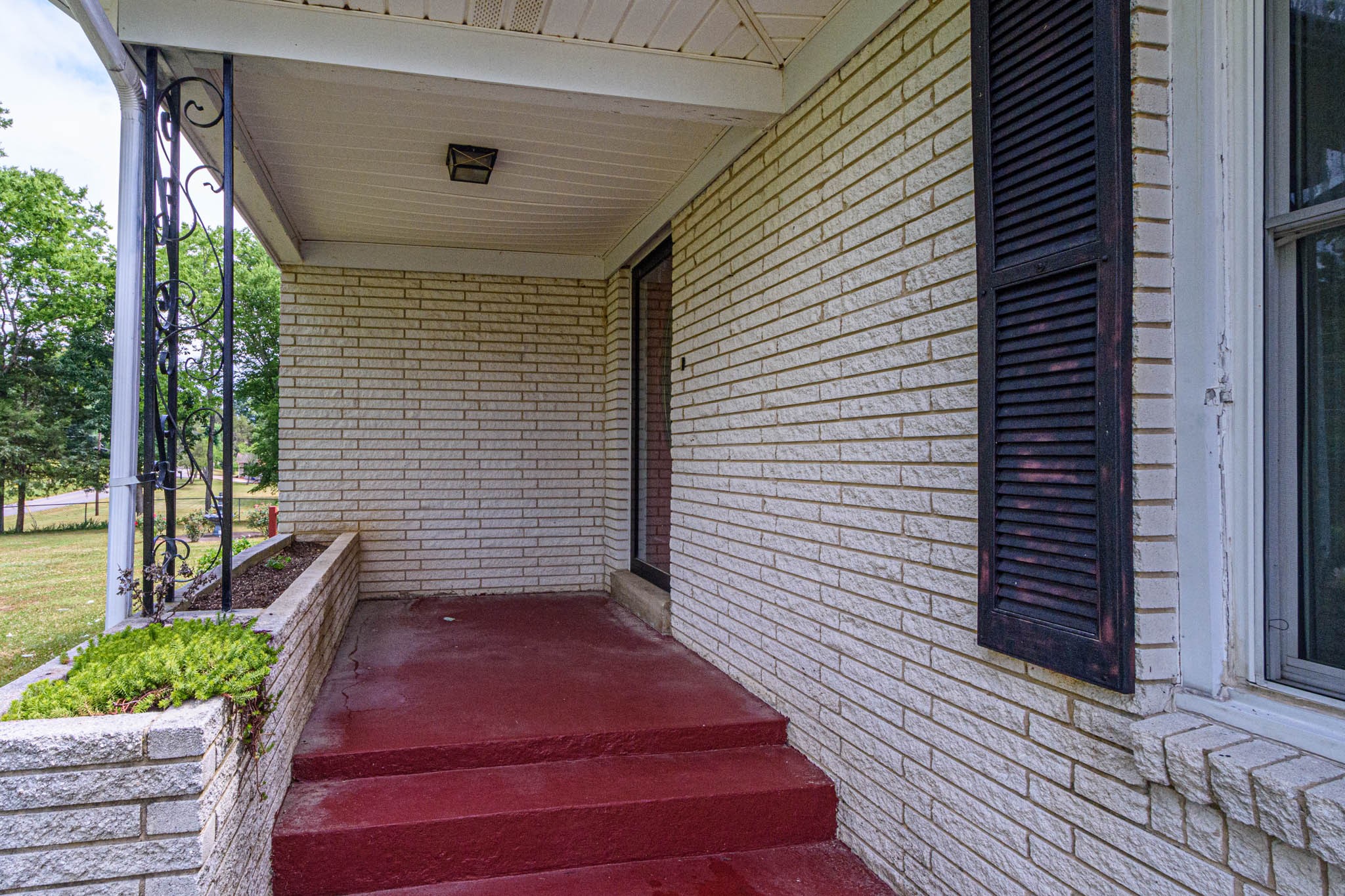 657 Prospect Road Pulaski, TN 38478 - Photo 13 of 50 a view of a backyard with sitting area