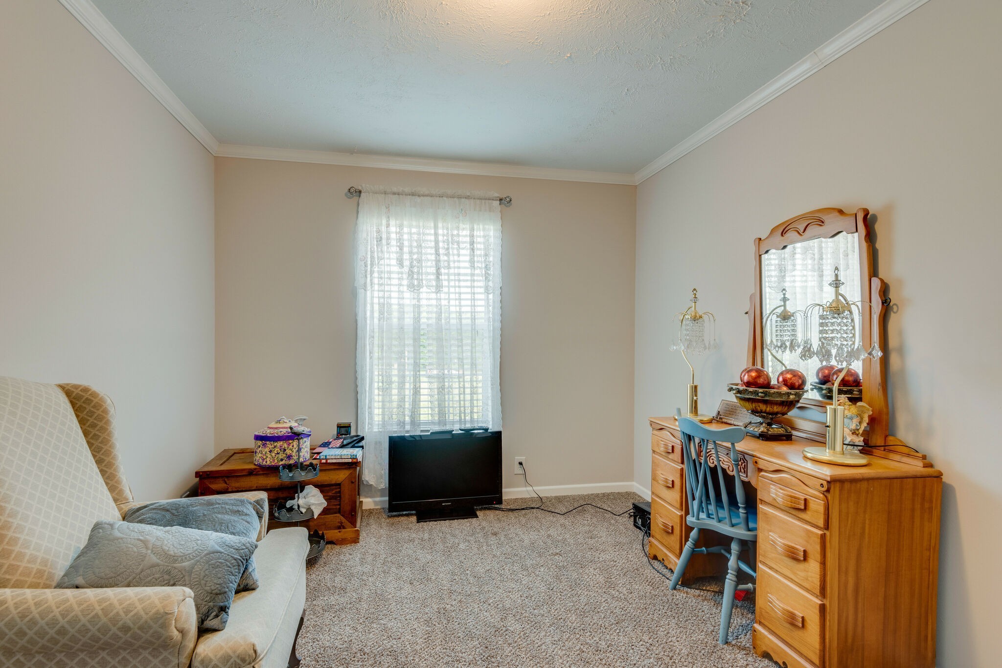 4585 West Tennessee City Road McEwen, TN 37101 - Photo 35 of 55 a room with furniture and a window