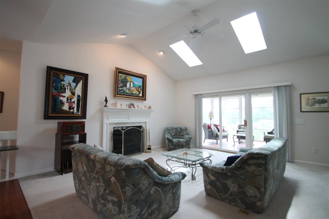 414 Arbor Way Seneca, SC 29672 - Photo 6 of 32 Gallery Image 6