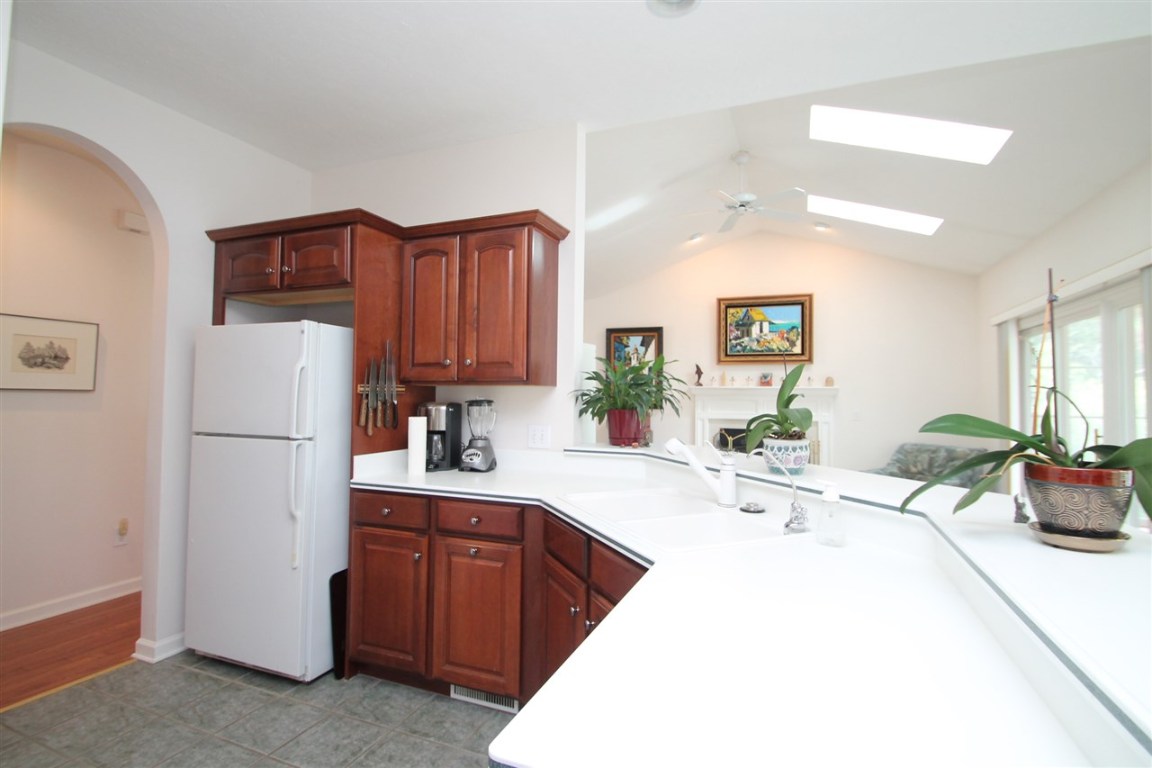 414 Arbor Way Seneca, SC 29672 - Photo 10 of 32 Gallery Image 10