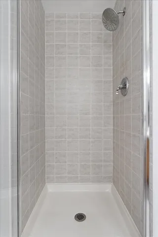 $410,000 | 2337 West Wolfram Street, Unit 415, Chicago, IL 60618