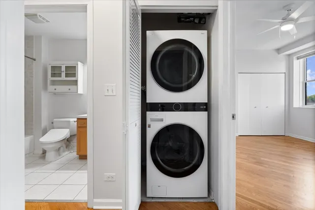 $410,000 | 2337 West Wolfram Street, Unit 415, Chicago, IL 60618