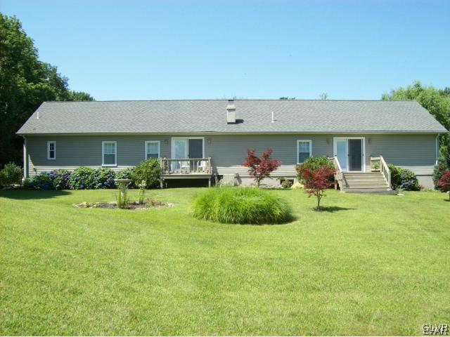 1240 Myrtle Road Walnutport, PA 18088 - Photo 2 of 48 Gallery Image 2