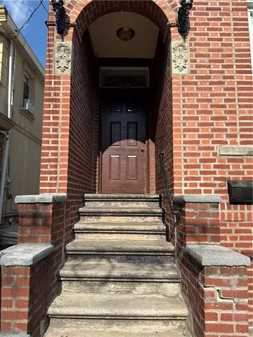 a car parked in front of a building