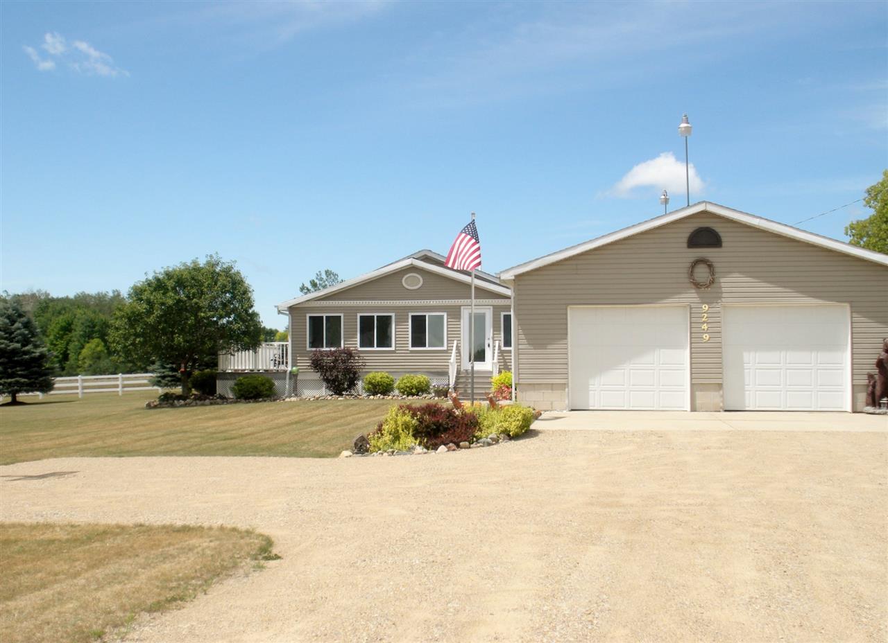 9249 Russell Road Clare, MI 48617 - Photo 27 of 27 1835981-26.JPG