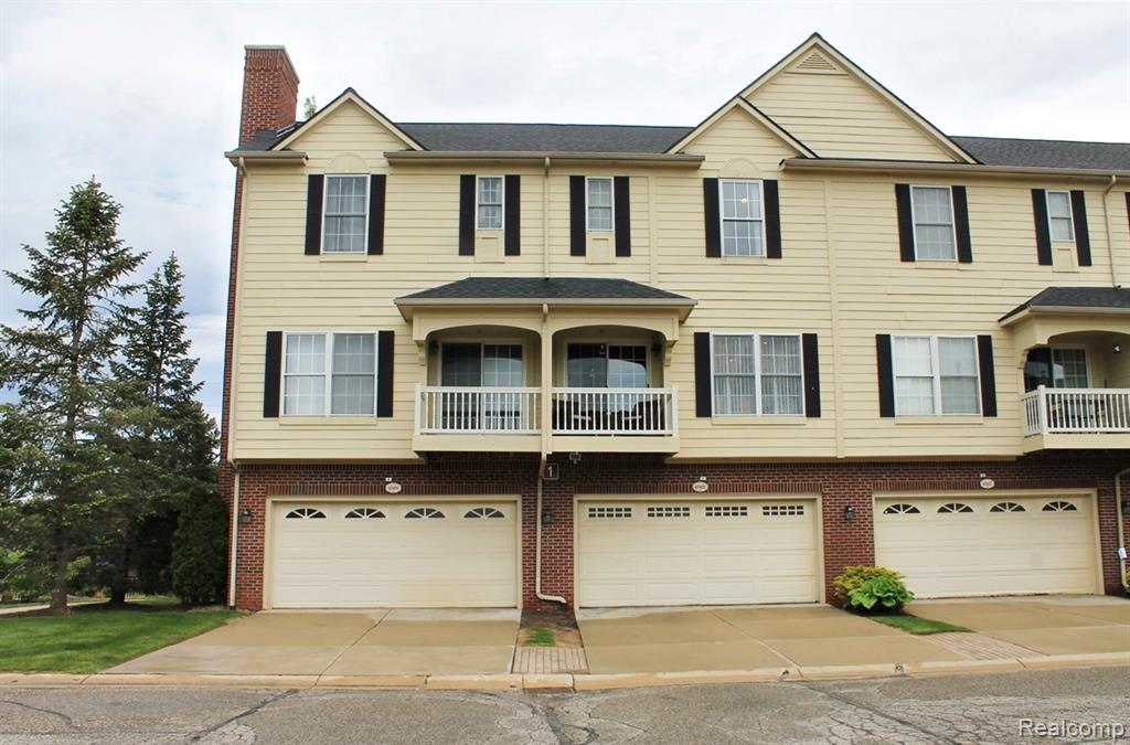 45411 North Stonewood Road Canton, MI 48187 - Photo 40 of 44