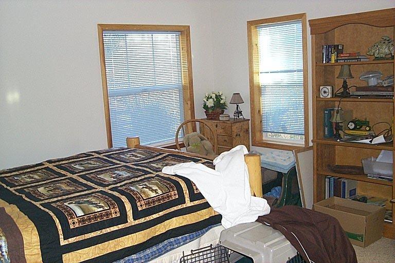 2581 Dick George Road Cave Junction, OR 97523 - Photo 17 of 27 Master bedroom