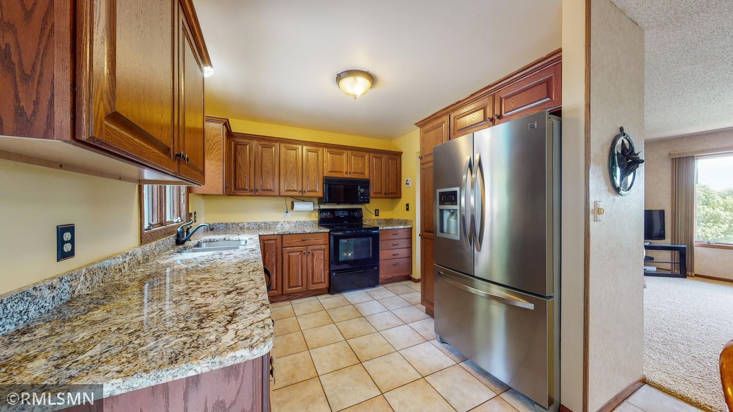 1815 Christopher Court Southeast Rochester, MN 55904 - Photo 12 of 28 Gallery Image 12
