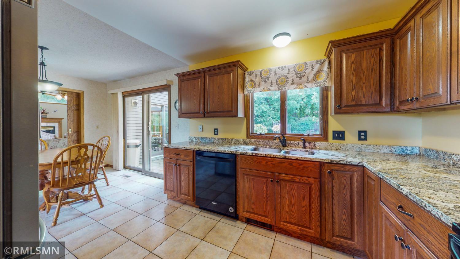 1815 Christopher Court Southeast Rochester, MN 55904 - Photo 13 of 28 Gallery Image 13