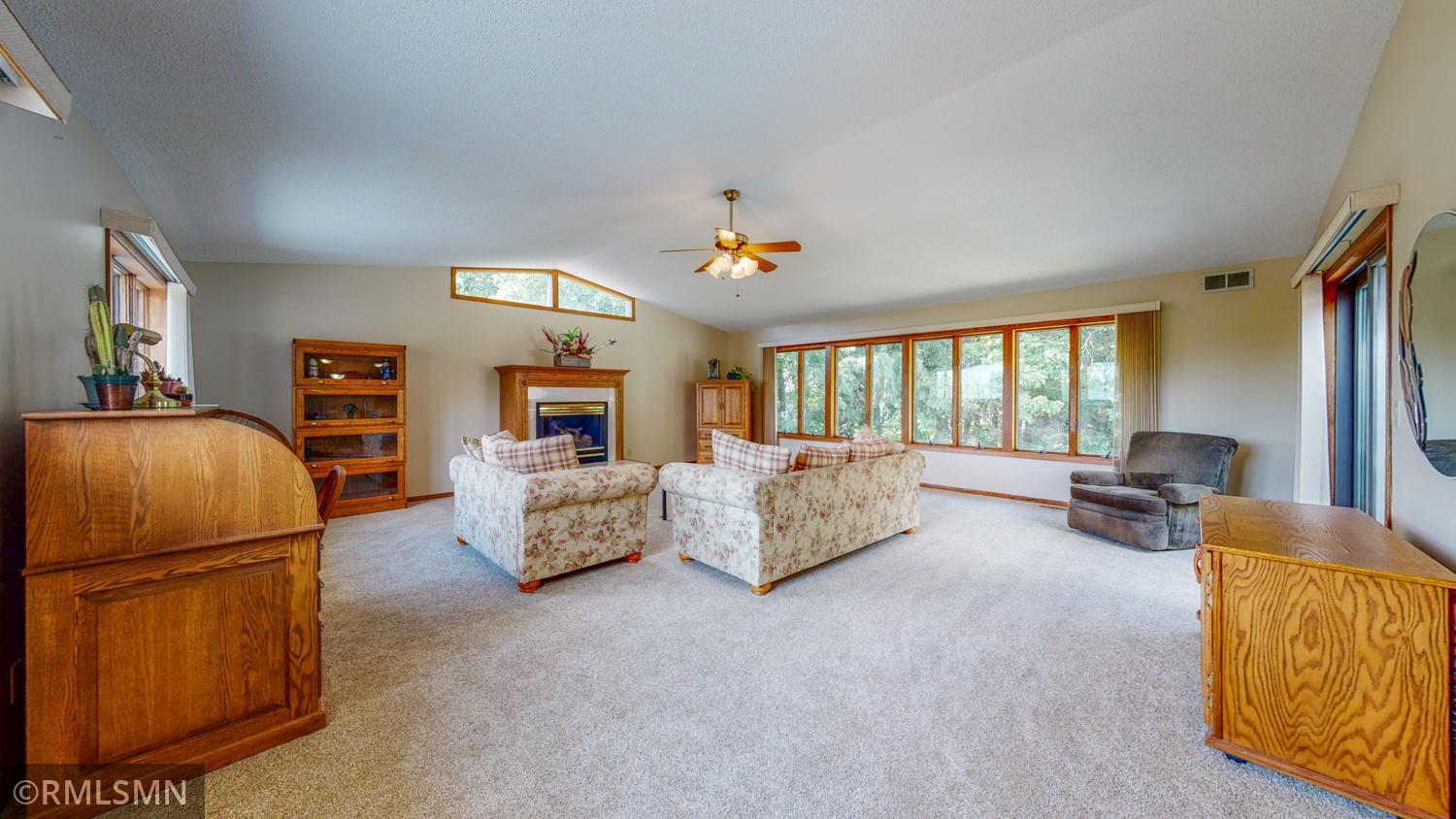 1815 Christopher Court Southeast Rochester, MN 55904 - Photo 3 of 28 Gallery Image 3
