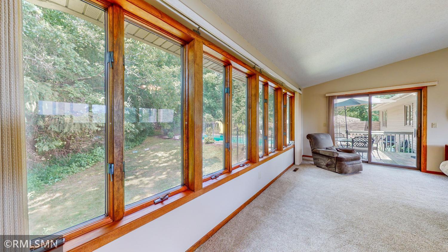 1815 Christopher Court Southeast Rochester, MN 55904 - Photo 6 of 28 Gallery Image 6