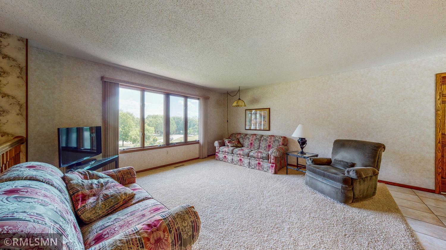 1815 Christopher Court Southeast Rochester, MN 55904 - Photo 8 of 28 Gallery Image 8