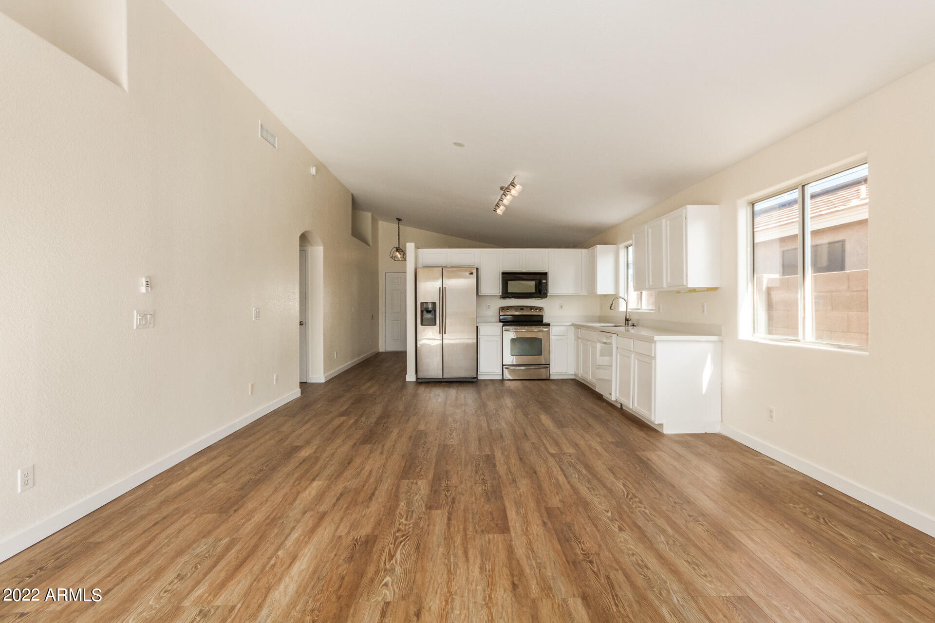 3415 West Shumway Farm Road Phoenix, AZ 85041 - Photo 13 of 29 13 - Shumway Farm