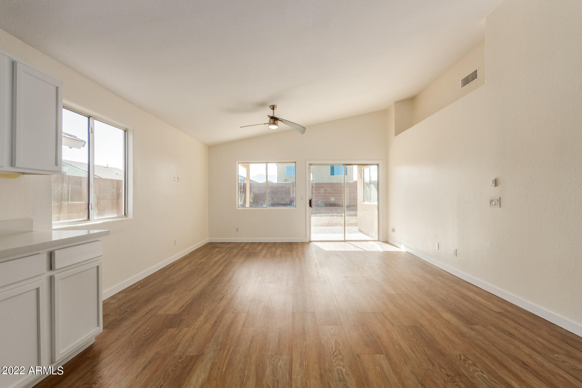 3415 West Shumway Farm Road Phoenix, AZ 85041 - Photo 10 of 29 10 - Shumway Farm