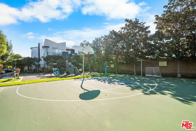 $4,500 | 5509 West 149th Place, Unit 13, Hawthorne, CA 90250