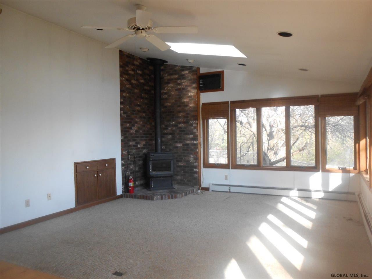 346 Terrace Road Rotterdam, NY 12306 - Photo 4 of 22 Photo 4