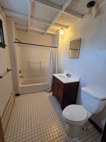 $1,350 | 0 Coggeshall Street, Unit 1, Fall River, MA 02721