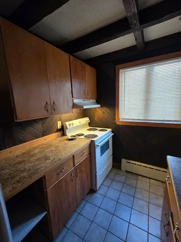 $1,350 | 0 Coggeshall Street, Unit 1, Fall River, MA 02721