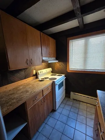 $1,350 | 0 Coggeshall Street, Unit 1, Fall River, MA 02721