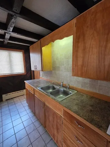 $1,350 | 0 Coggeshall Street, Unit 1, Fall River, MA 02721