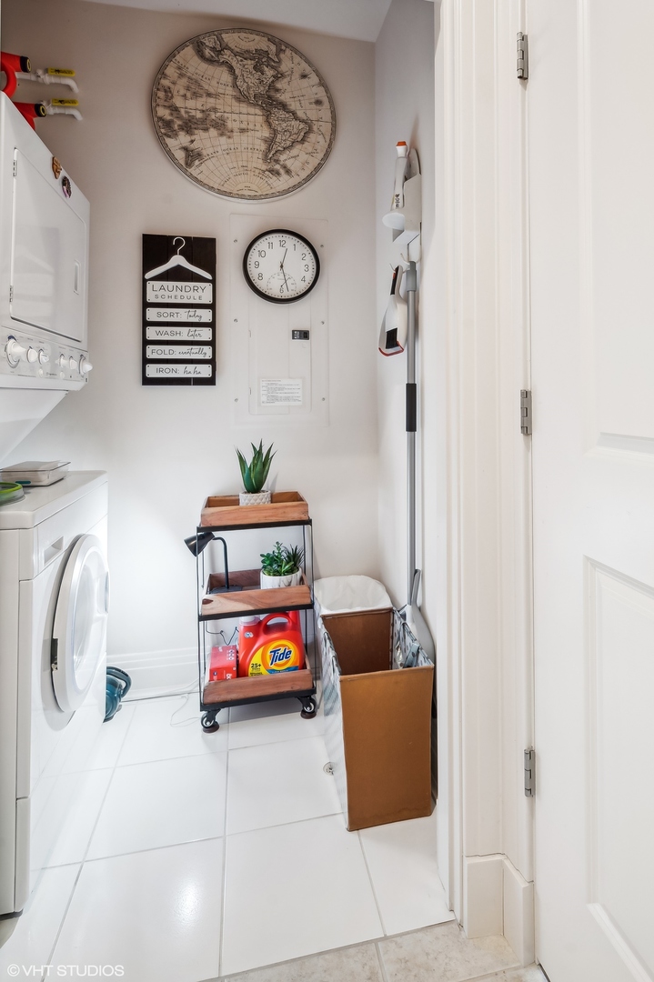 1041 Ridge Road, Unit 217 Wilmette, IL 60091 - Photo 13 of 19 a play room with furniture and a window