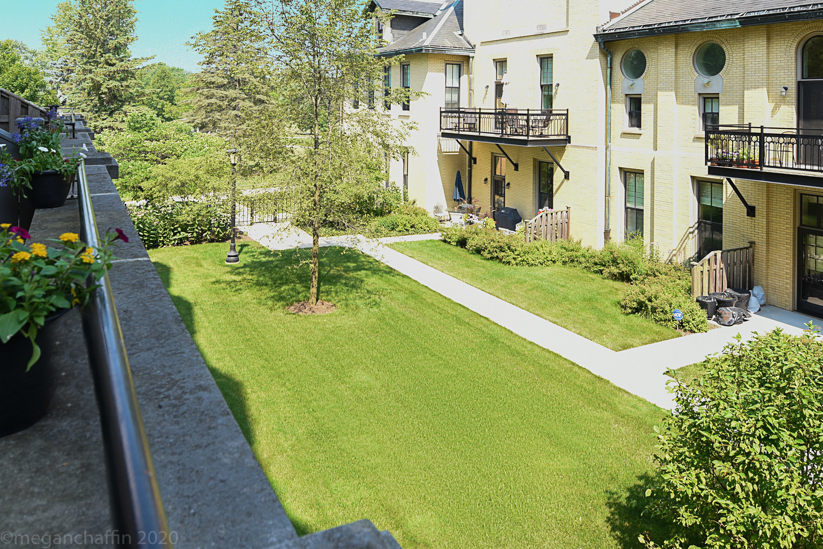 1041 Ridge Road, Unit 217 Wilmette, IL 60091 - Photo 16 of 19 a swimming pool with outdoor seating yard and patio