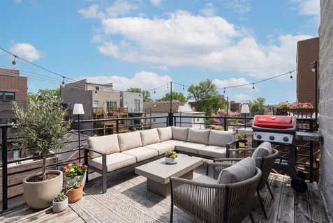 $575,000 | 1043 North Winchester Avenue, Unit 3, Chicago, IL 60622