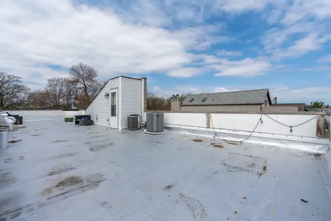 $575,000 | 1043 North Winchester Avenue, Unit 3, Chicago, IL 60622