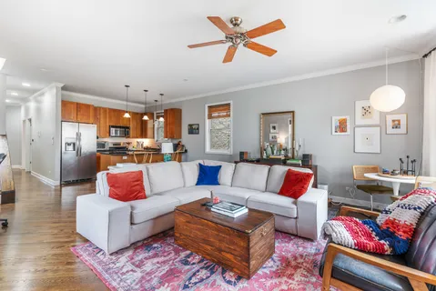 $575,000 | 1043 North Winchester Avenue, Unit 3, Chicago, IL 60622