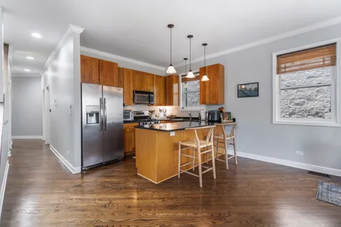 $575,000 | 1043 North Winchester Avenue, Unit 3, Chicago, IL 60622