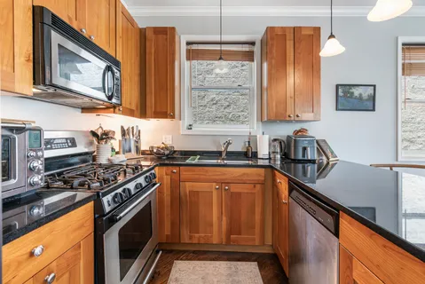 $575,000 | 1043 North Winchester Avenue, Unit 3, Chicago, IL 60622