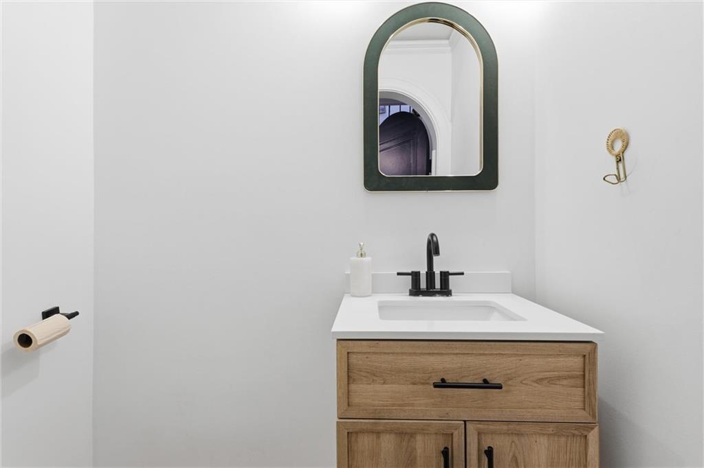 5745 Rockhill Road Kansas City, MO 64110 - Photo 24 of 48