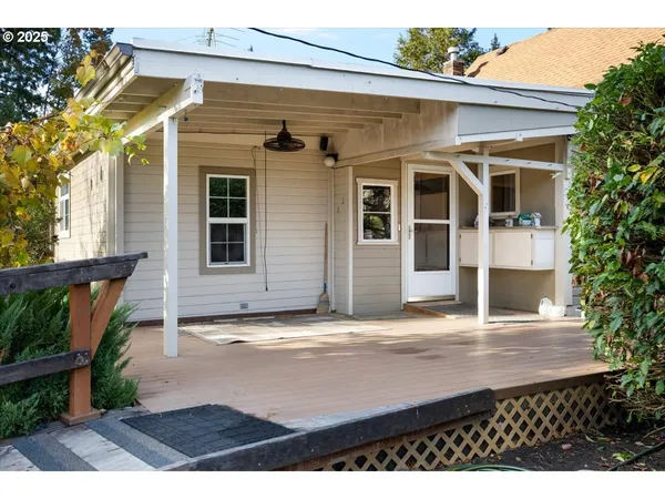 $449,000 | 939 Buckhorn Road, Roseburg, OR 97470