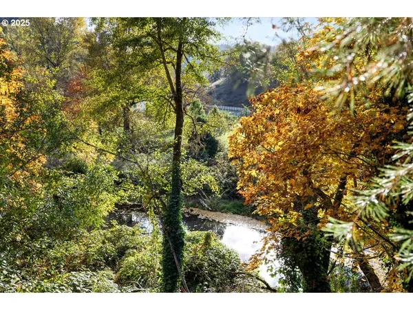 $449,000 | 939 Buckhorn Road, Roseburg, OR 97470