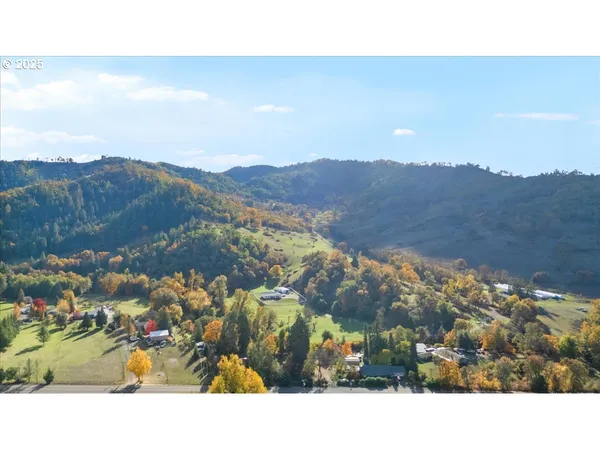 $449,000 | 939 Buckhorn Road, Roseburg, OR 97470