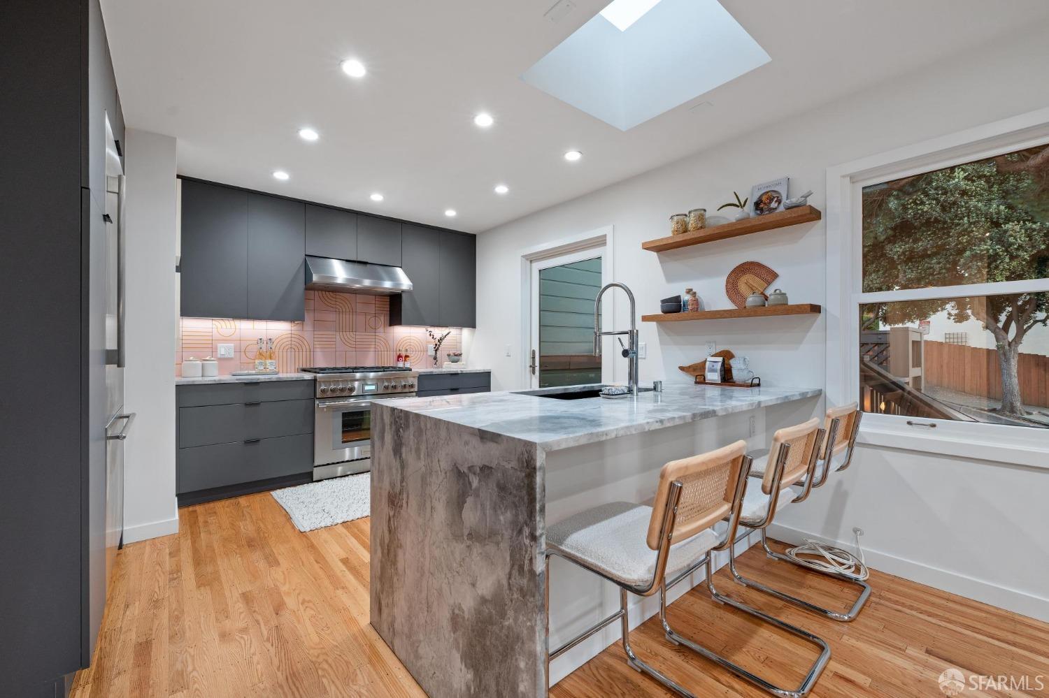 2 Aztec Street San Francisco, CA 94110 - Photo 18 of 68