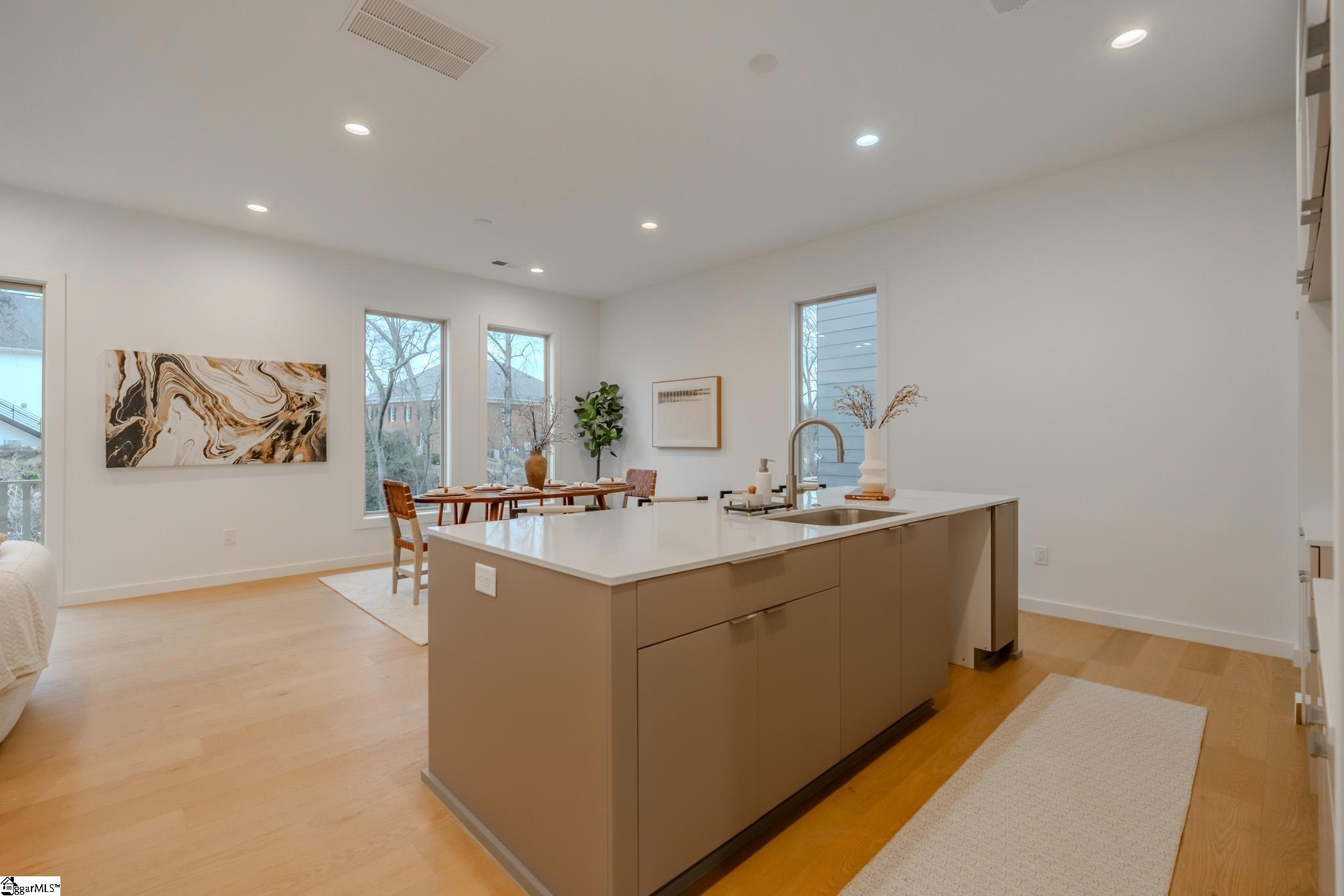 11 Mount Zion Avenue Greenville, SC 29607 - Photo 14 of 35