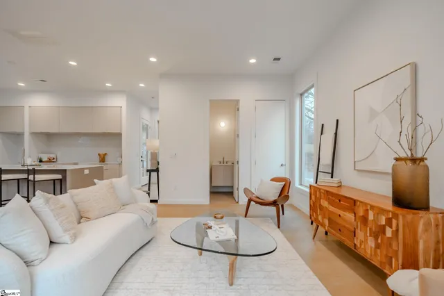 $575,000 | 11 Mount Zion Avenue, Greenville, SC 29607