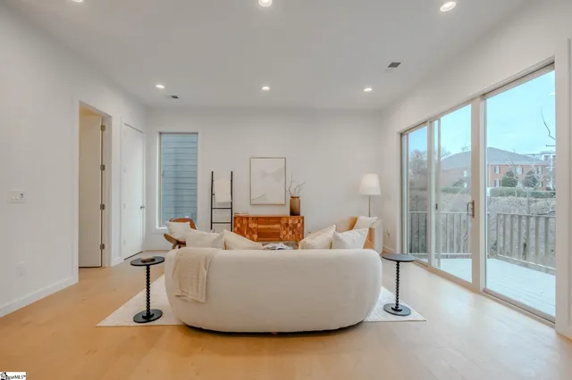 $575,000 | 11 Mount Zion Avenue, Greenville, SC 29607